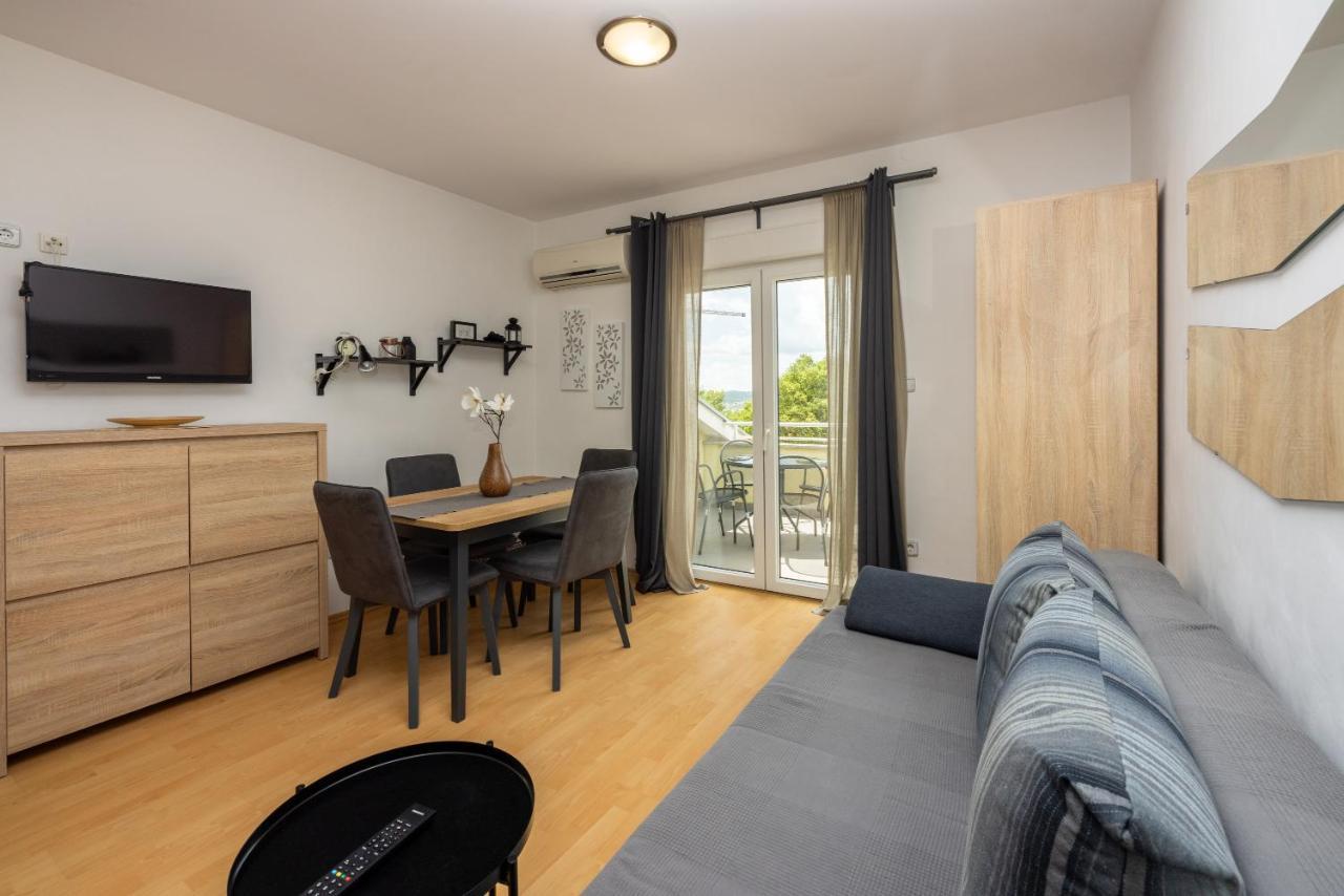 Apartments Claudia Crikvenica Exterior photo