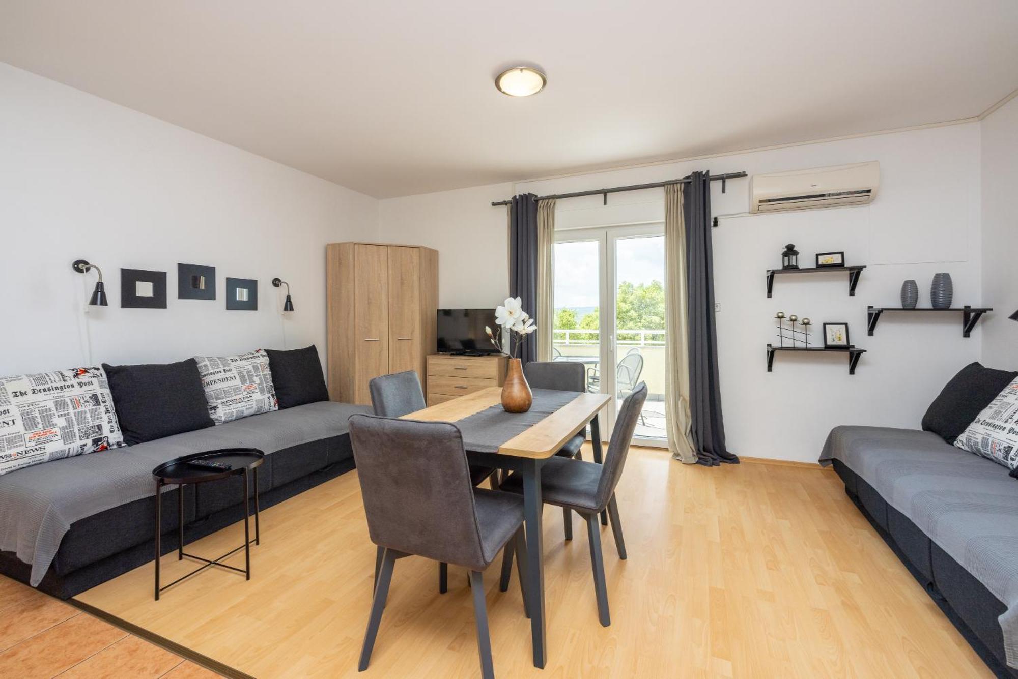 Apartments Claudia Crikvenica Exterior photo