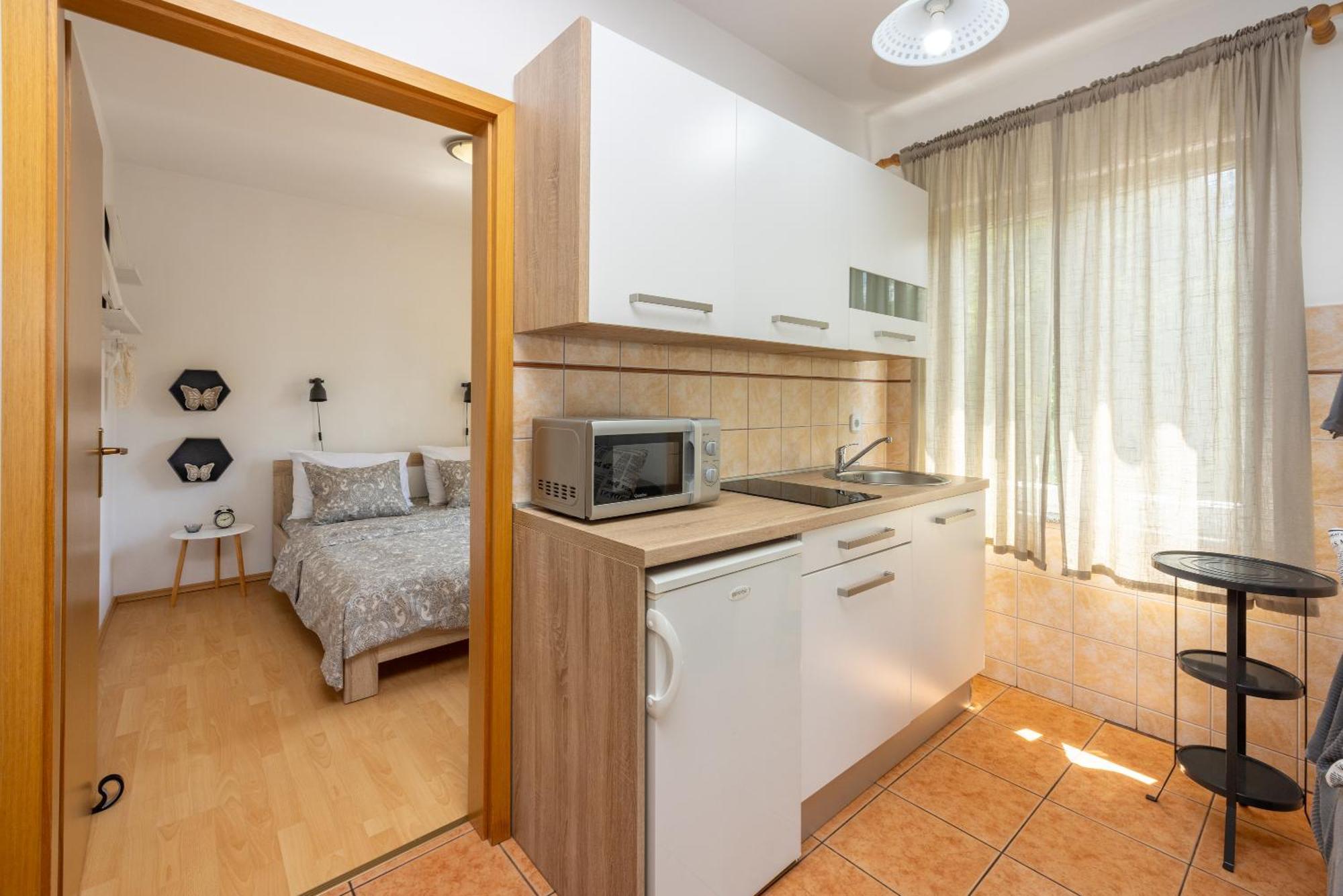 Apartments Claudia Crikvenica Exterior photo