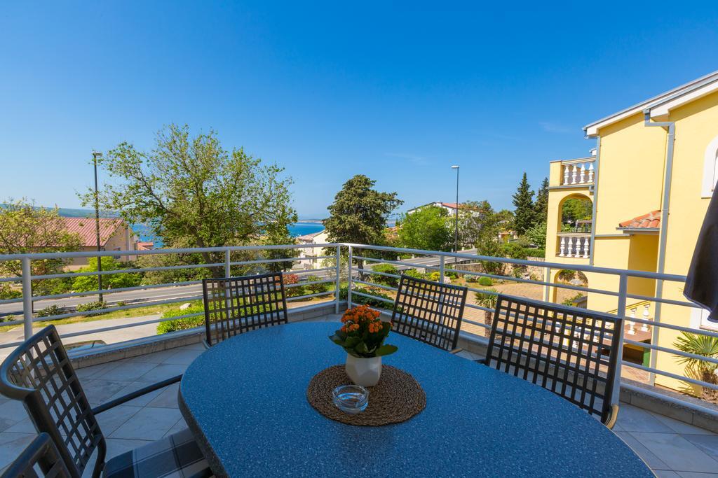 Apartments Claudia Crikvenica Exterior photo