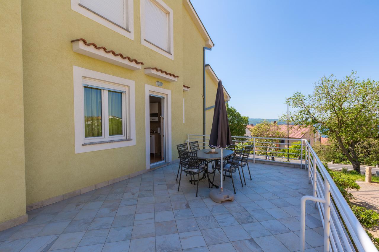 Apartments Claudia Crikvenica Exterior photo